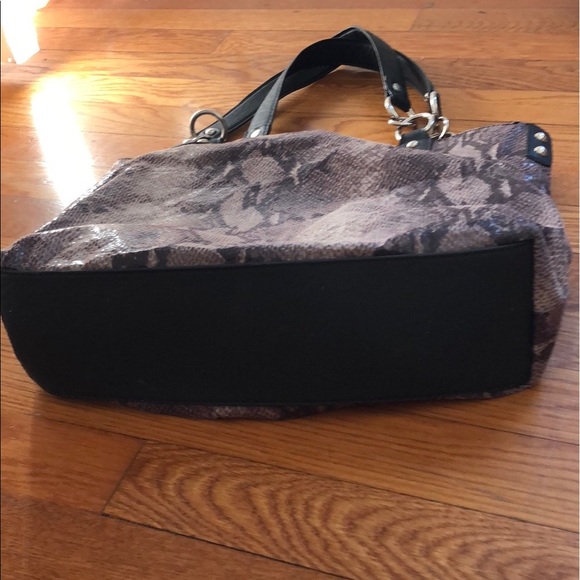 Nine & Co. Black/Brown Soft Reptile Shoulder Bag - Picture 2 of 4